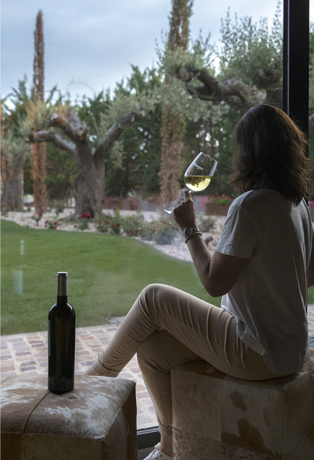 univers200monges-home-winebar.jpg